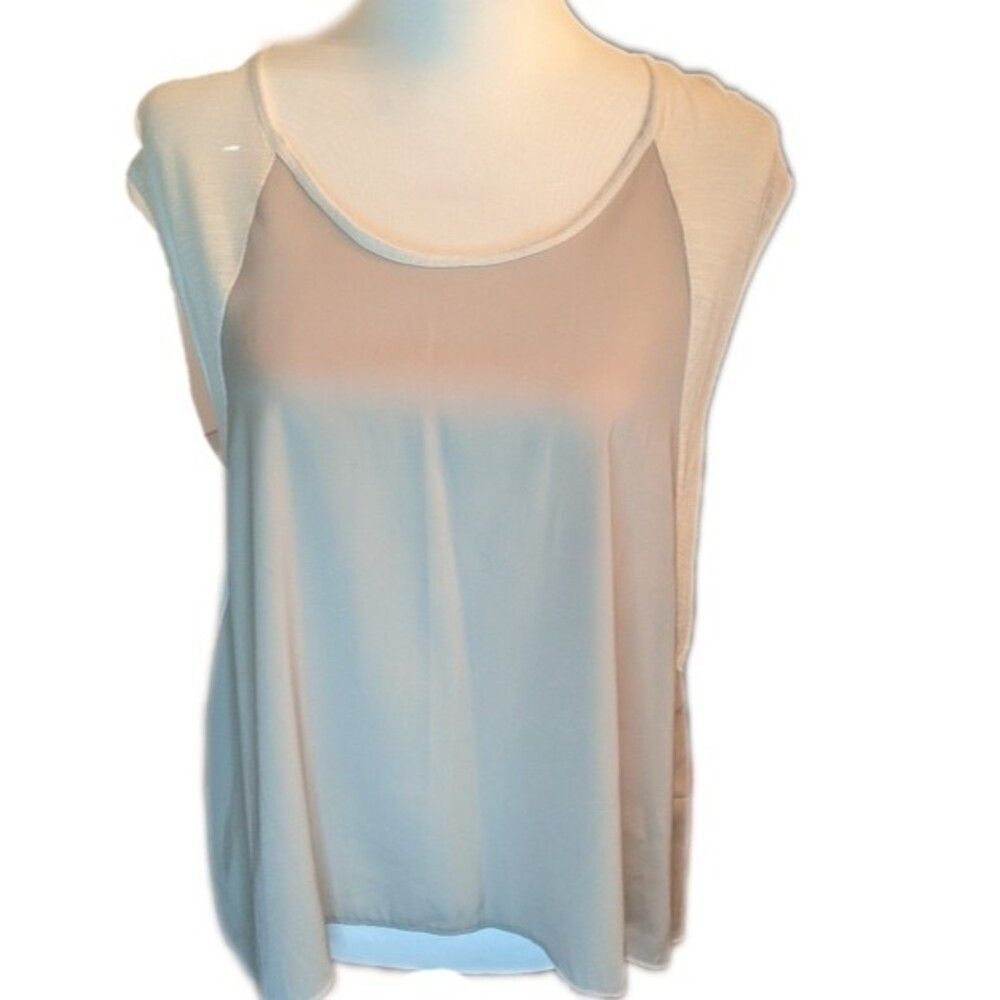 5/$55 American Eagle Outfitters flowy cream cap sleeve blouse - M